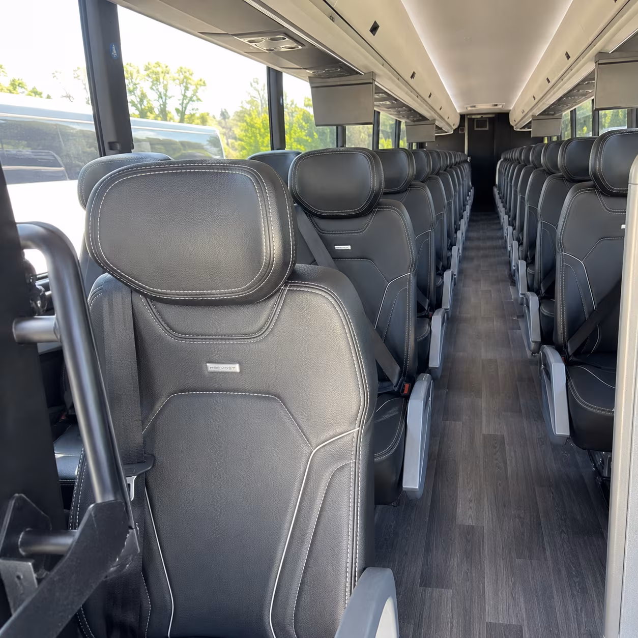 charter bus rentals for flint area zoo and aquarium field trips