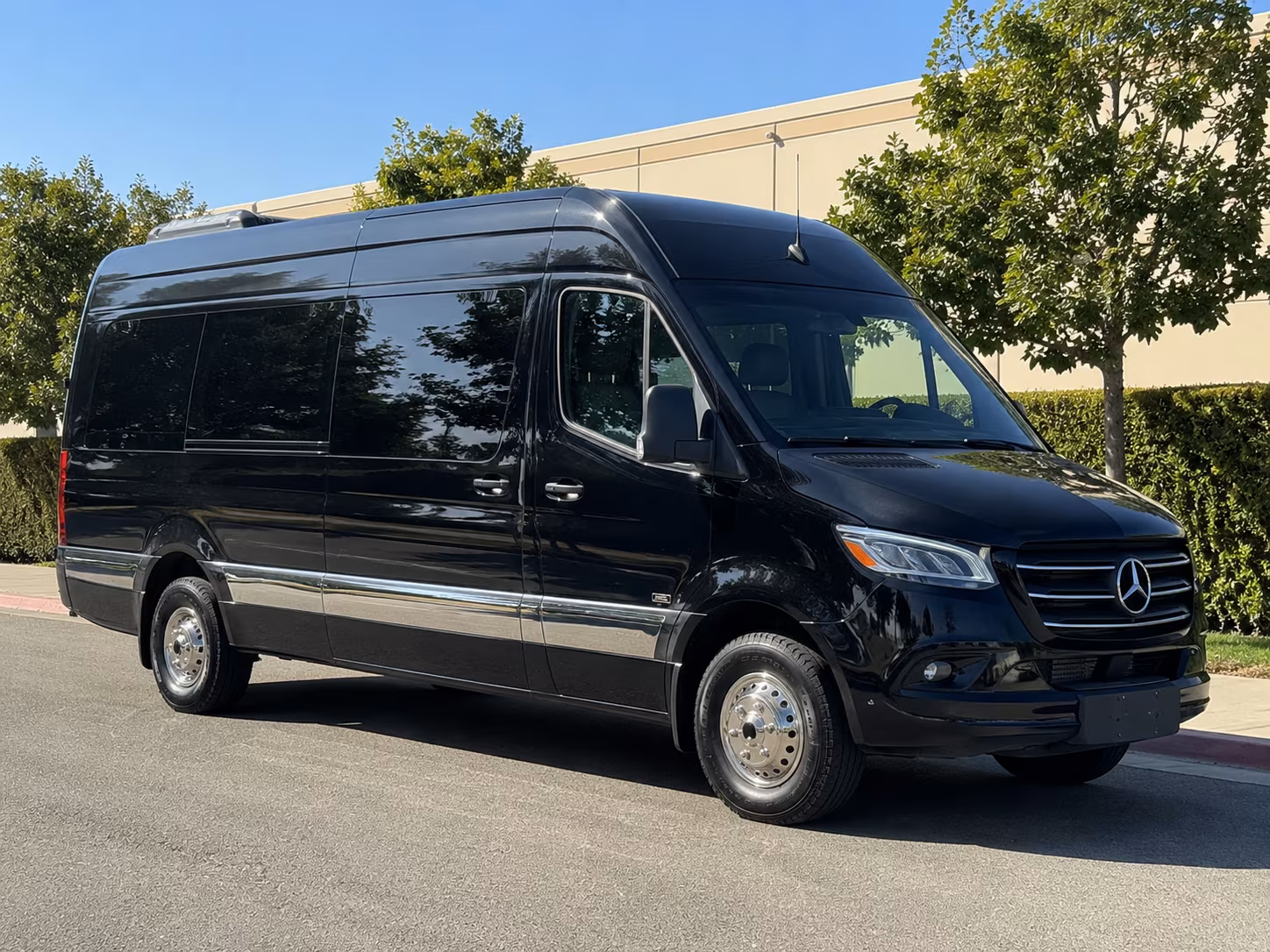 find the perfect transportation for your next private event 3