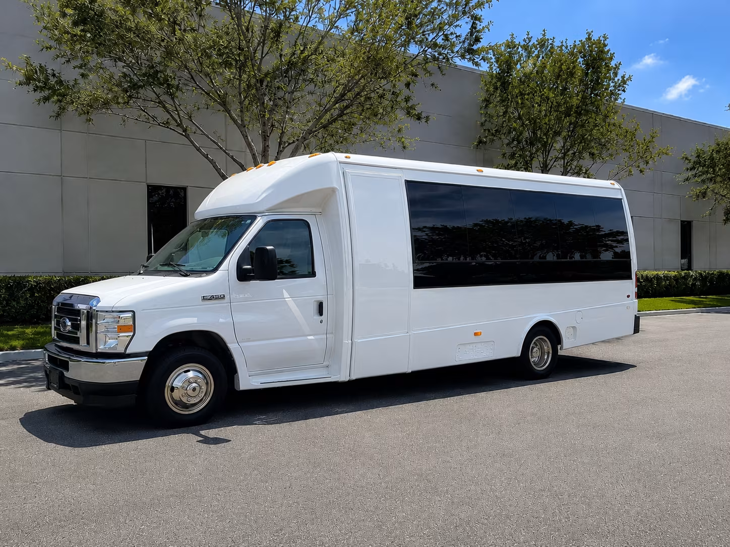 find the perfect transportation for your next wine tour 3