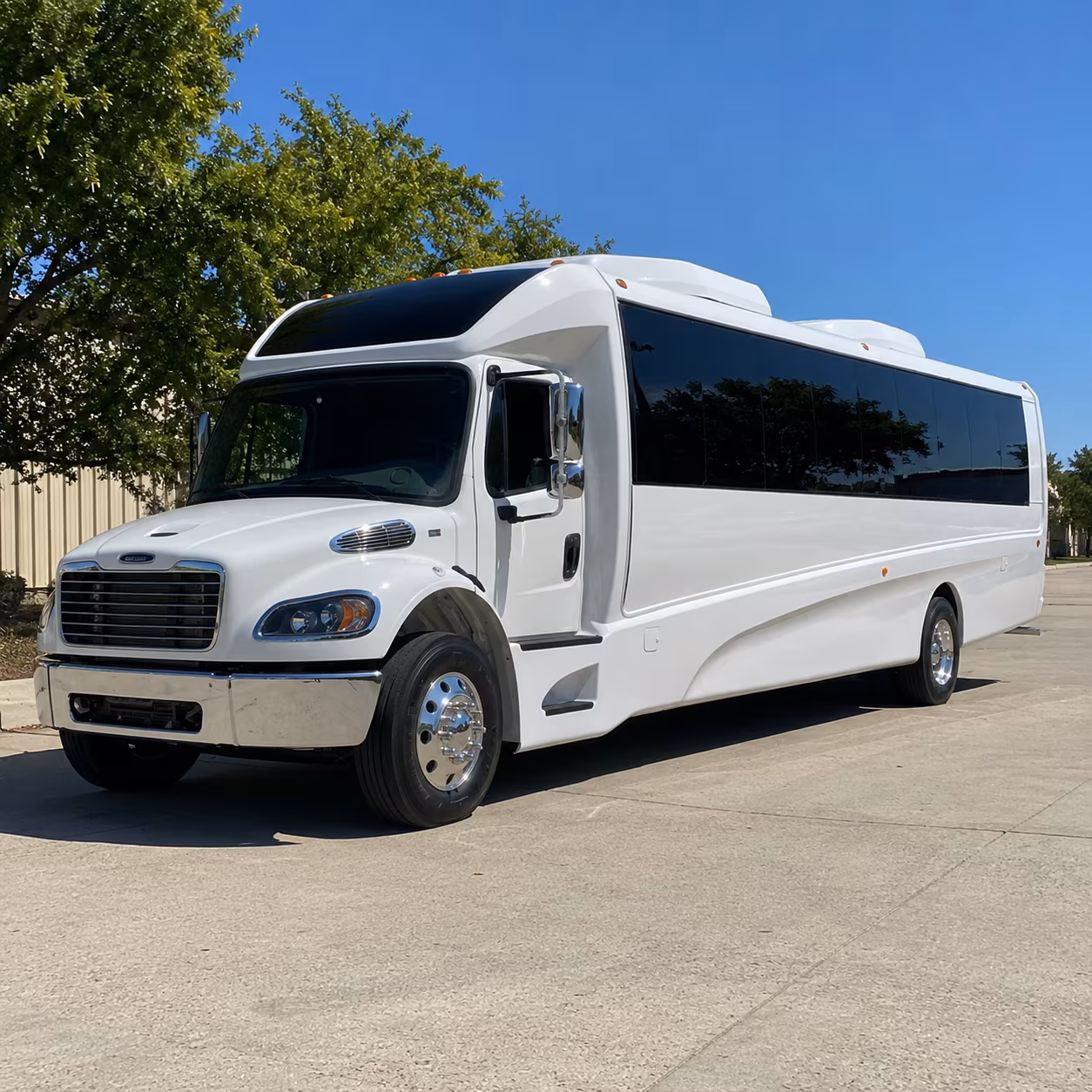 flint 25 passenger minibus