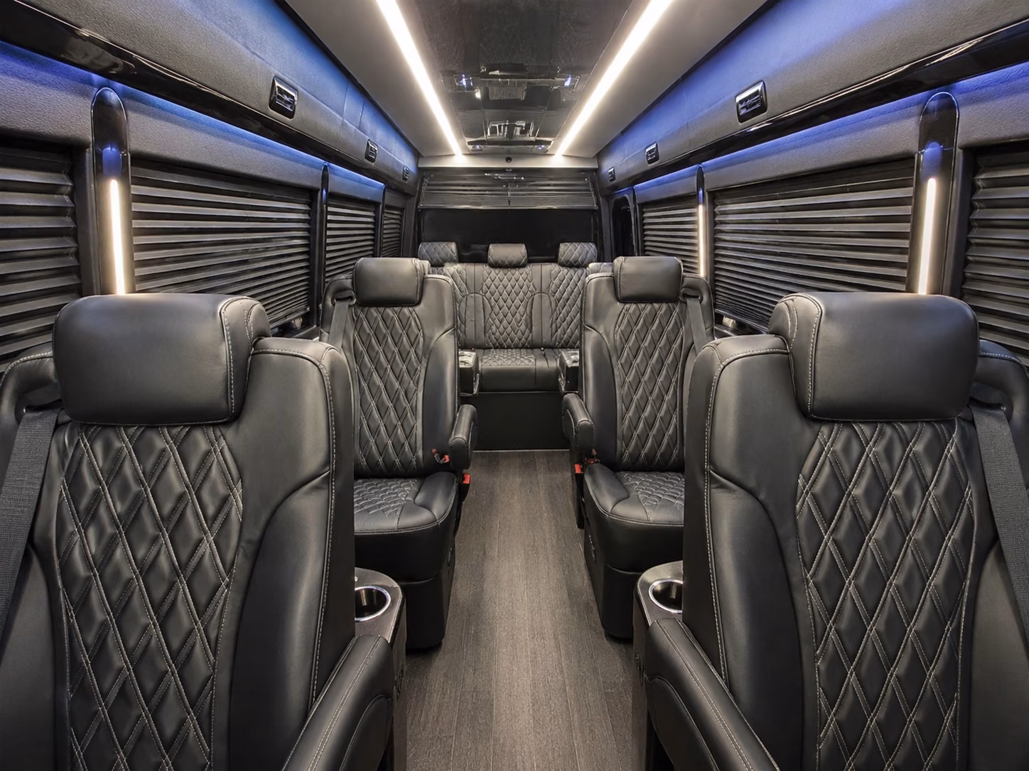 shuttle buses between flint hotels and the dort financial center