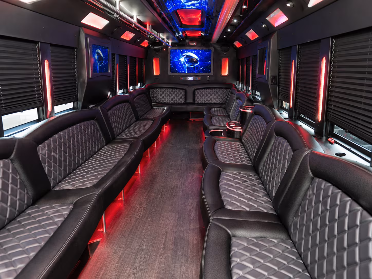 winery and vineyard tour buses for flint wedding weekends
